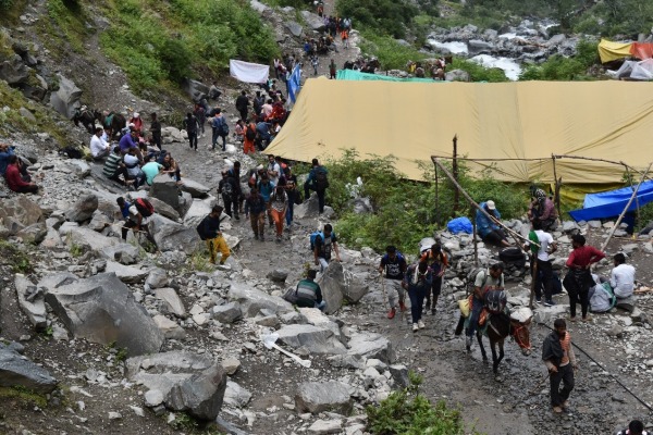 יַטְרים בדרך למאנימהש דאל. צילום: דניאל זוהר (30/8/19)